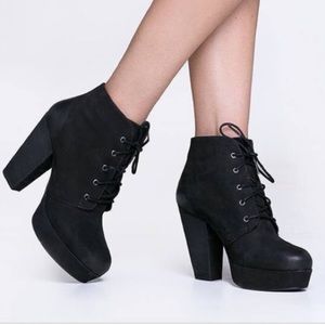 Black platform Steve Madden booties size 7